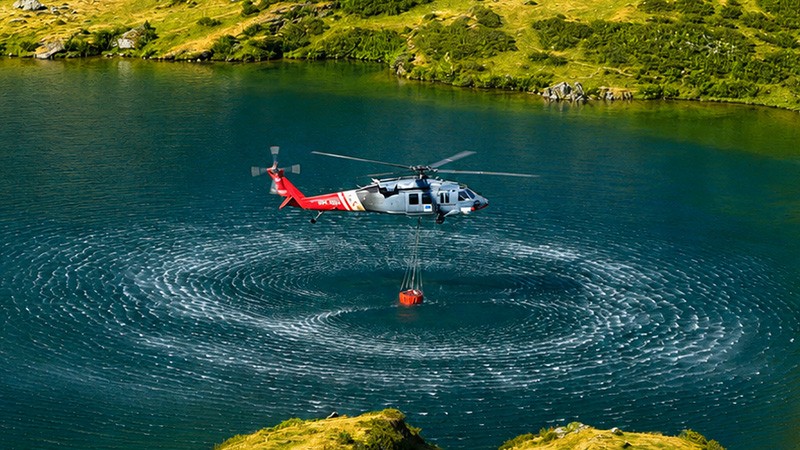 Dva Black Hawky skupiny Helicopter Alliance znovu míří hasit požáry ve Francii