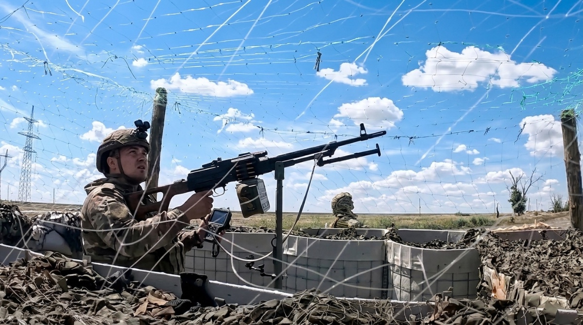 Lov ukrajinských dronů hluboko v Rusku zachytilo nové video