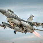 První vzdušný zásah ukrajinské F-16: Ruský letoun skončil v troskách První vzdušný zásah ukrajinské F-16: Ruský letoun skončil v troskách
