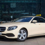 Mercedes se před léty vykašlal na taxikáře, protože mu nebyli dost nóbl. Teď by je chtěl zpátky, když mu Číňané vypalují rybník Mercedes se před léty vykašlal na taxikáře, protože mu nebyli dost nóbl
