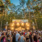 Na Máchově jezeře začne festival elektronické hudby