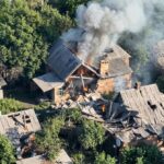 Video: Záběry z fronty ukazují útok FPV dronu na ukrajinské operátory dronů Video: Záběry z fronty ukazují útok FPV dronu na ukrajinské operátory dronů
