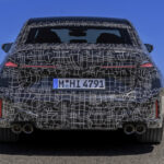 BMW poprvé ukázalo novou řadu 3 s šestiválcem pod kapotou, výfuky jí sluší jako praseti uši BMW poprvé ukázalo novou řadu 3 s šestiválcem pod kapotou, výfuky jí sluší jako praseti uši