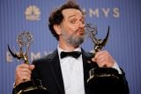 Ceny Emmy ovládla hororová komedie Widow’s Bay. Napříč sekcemi bodoval herec Matthew Rhys