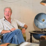 Ani Jeremy Clarkson „nedává” první nový Jaguar a vrací se před kameru s auty. I na farmě si prý vypěstuje lepší vůz Ani Jeremy Clarkson „nedává” první nový Jaguar a vrací se před kameru s auty
