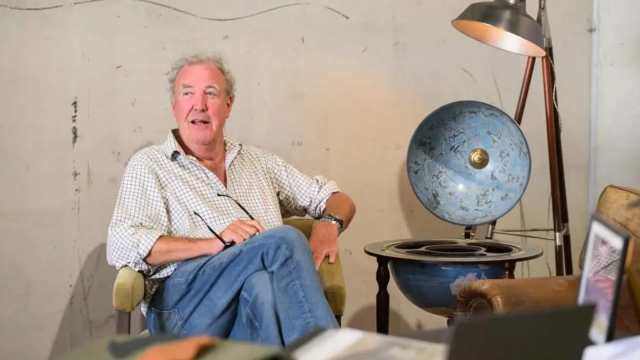 Ani Jeremy Clarkson „nedává” první nový Jaguar a vrací se před kameru s auty. I na farmě si prý vypěstuje lepší vůz