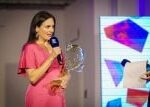Rozhlasová Thálie míří k Borové, ocenění převzal i Krobot. Festival Prix Bohemia Radio ale pokračuje Rozhlasová Thálie míří k Borové, ocenění převzal i Krobot